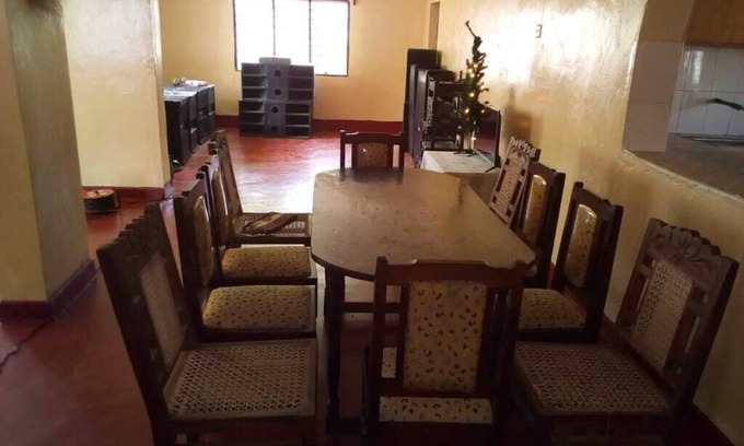 Ukunda House | Maui Palm house, Ukunda, 4 bedroom secure compound, 10 minutes to the beach.