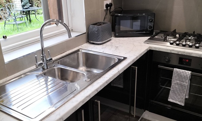 Ayr Apartment | Maze Rented Accommodation