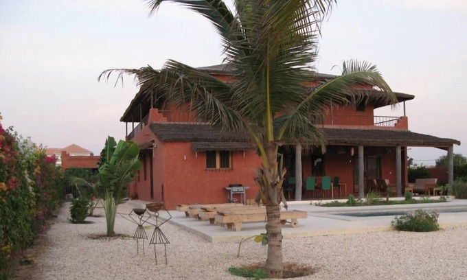 Mbour House | Mbaling Warang: CHARACTER HOUSE NEAR OCEAN IN VILLAGE AUTHENTIC