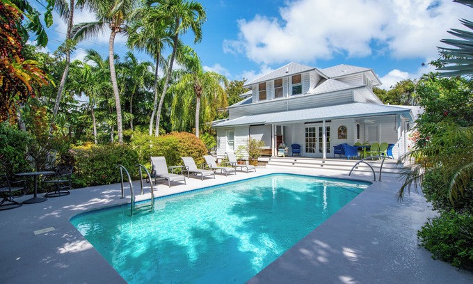 Meadows House | Meadows Manor | Elegant Oasis with Private Pool & Parking!