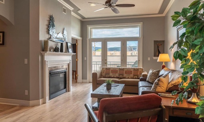 Historic Downtown Durango House | Mears House Unit 2D