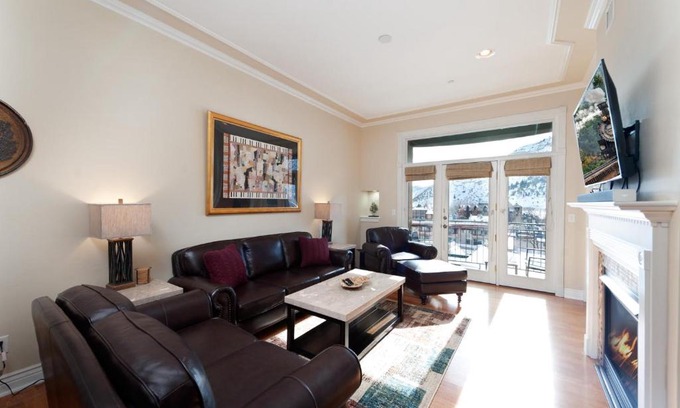 Historic Downtown Durango House | Mears House Unit 3C