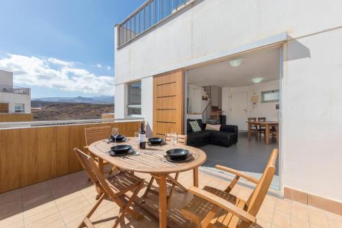El Medano Apartment | MEDANO4YOU The Los Martines Penthouse