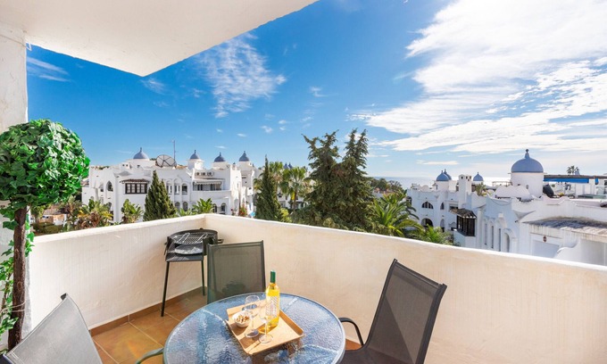 Sitio de Calahonda Apartment | Medina Penthouse | Pool, Terrace & Sea Glimpse in Calahonda