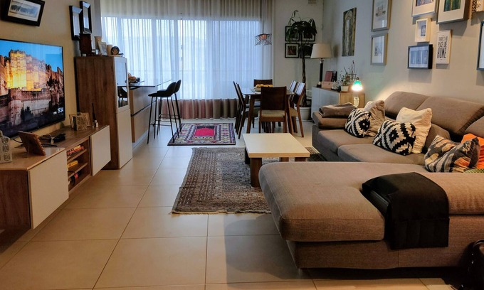 Tal-Ibrag Apartment | Mediterranean Abode: Spacious Apartment in Swieqi