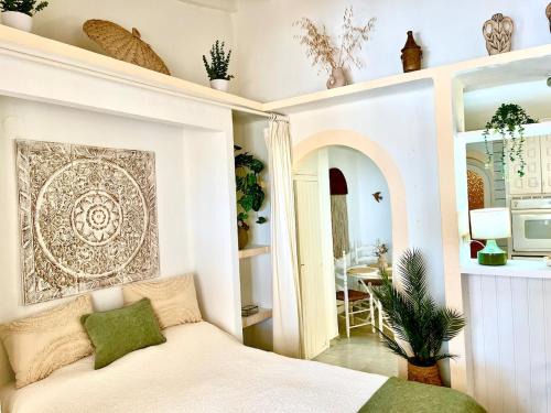 Ciudad Universitaria Apartment | mediterranean studio with sun terrace and sea view