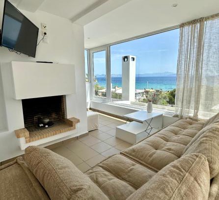 Paralias Apartment | Medusa by Dia sea view apartment