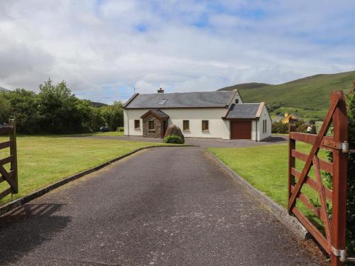 Glenbeigh House | Meenteog