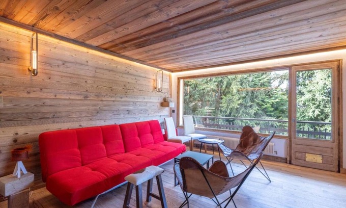 Le Planellet Apartment | Megève :appartement Neuf en Vieux Bois en Plein Centre du Village: Tout à Pied !