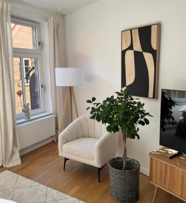 Bayreuth Apartment | Megaschön! Balkon! 3 Schlafzimmer! Zusätzliches Gäste-WC! Gassenviertel-Fußgängerzone!