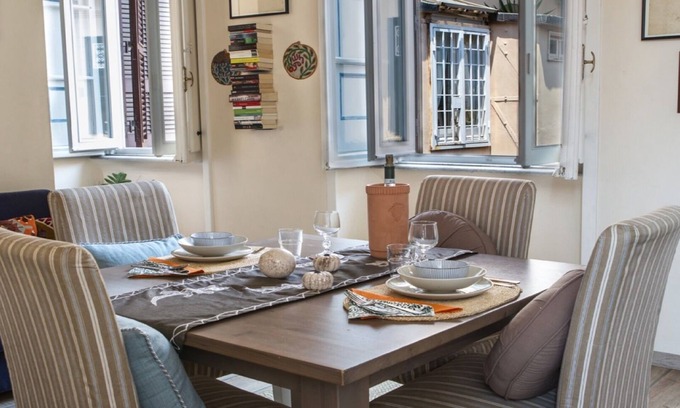 Rione VII Regola Apartment | Meisi House and the terrace above the rooftops of Campo dè Fiori