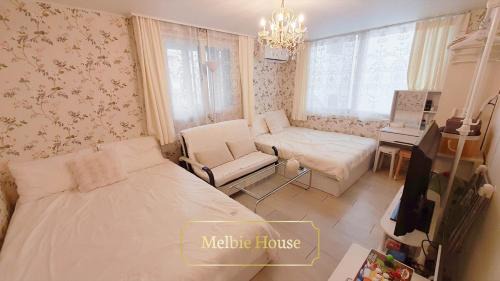 Yeonnam-dong Apartment | Melbie House - 4beds, Home Party, Game Room, Board Game, OTT