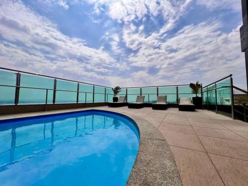 Estoril Apartment | Melhor de BH - Av Barão Homem de Melo 4520 - Apê no Segundo Andar com Vista Linda