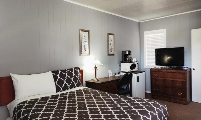 Melville Hotel | Melsask Motel