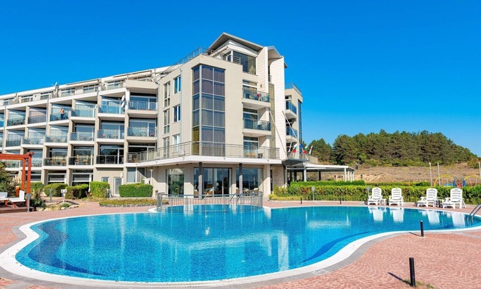 Sozopol Apartment | MENADA * SOUTH PEARL* Pool View Studio for Family