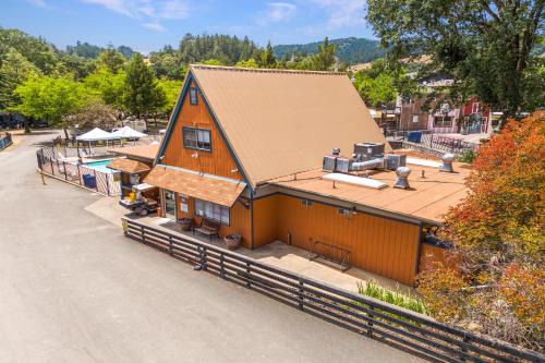 Willits Resort | Mendocino Redwoods RV Resort