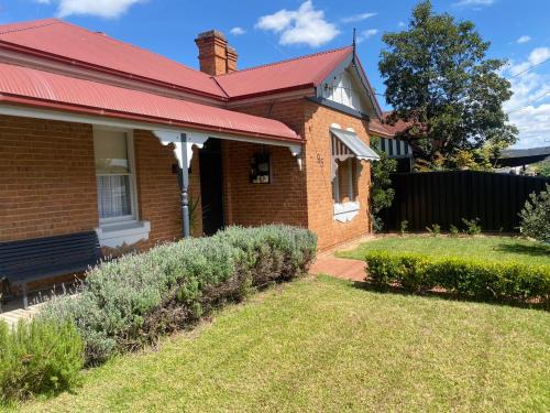 Central Mudgee Apartment | Merala a cosy cottage with easy stroll to CBD