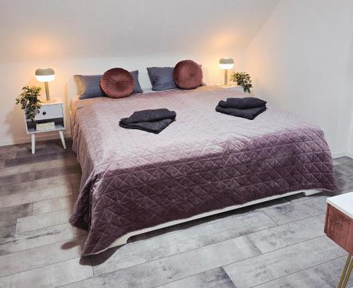 Guenzburg Apartment | Merci's - Legoland - Garden - Parking - Klima AC