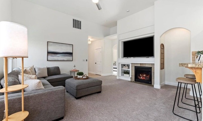 Meridian House | Meridian Patio Home with Games, Seasonal Pool, Close to EVERYTHING! Pet friendly