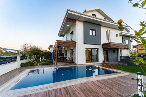 Fethiye City Center Villa | Merkezde Muhteşem Havuzlu Villa