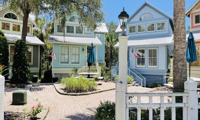 Steinhatchee Cottage | Mermaid's Rest Steinhatchee Landing Resort - Sleeps 6