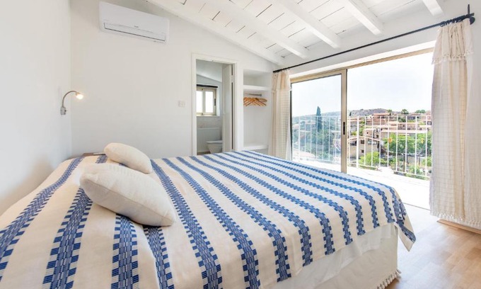 Tochni House | Mespilo House, Panoramic Apartments With Breakfast