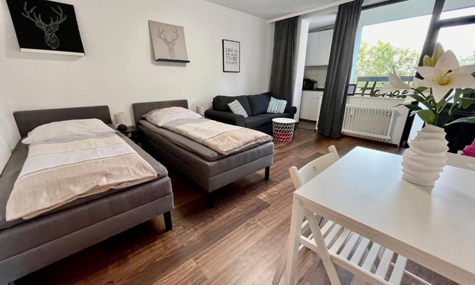 Tullnau Apartment | Messeapartment Wöhrder See