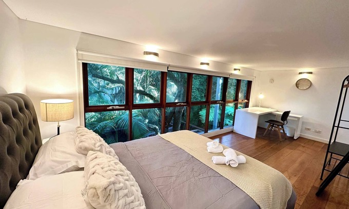 Seaforth Apartment | MetaWiseBnB Stylish Loft Studio with Garden in Seaforth
