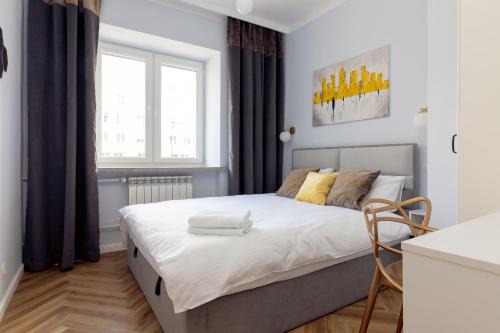 Srodmiescie Południowe Apartment | Metro Politechnika Cosy Apartment by BookingHost