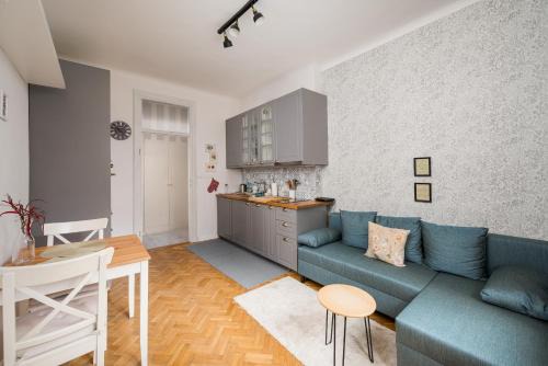 Mokotow Apartment | Metro Racławicka Charming Apartment