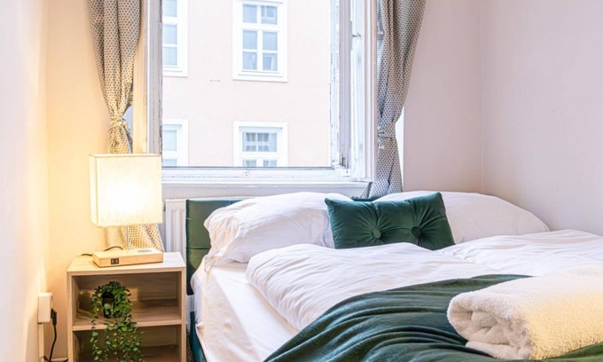 Landstrasse Apartment | Metropolitan Charm: Stylish 2+1 Apt@ Vienna's Core