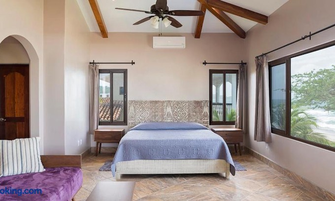 Playa Colorado House | Mi Casa Soñada (House & Studio)