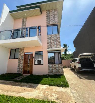 San Pedro Apartment | Mia Apartelle