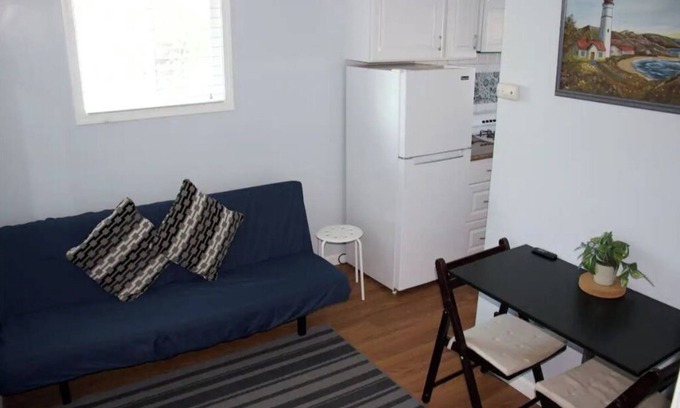 Vallejo House | Mia's Tiny House Close to Stores & Cafe
