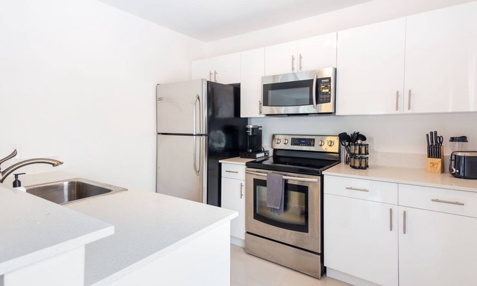 South Pointe Apartment | Miami Beach | 2bd Suite Steps from the Beach!