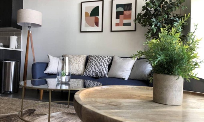 Near South Side Apartment | Michigan avenue modern 2br/2ba with optional Parking 504