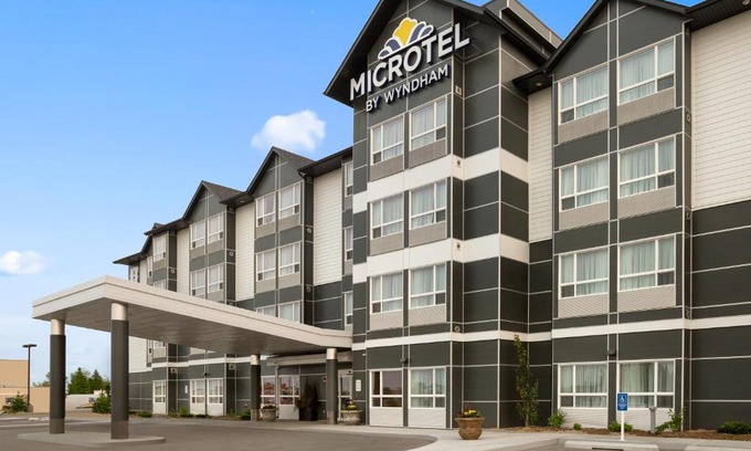Timiskaming District Hotel | microtel inn and suites