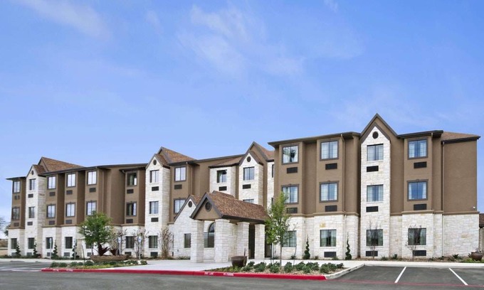 Round Rock Hotel | Microtel Inn & Suites by Wyndham Round Rock
