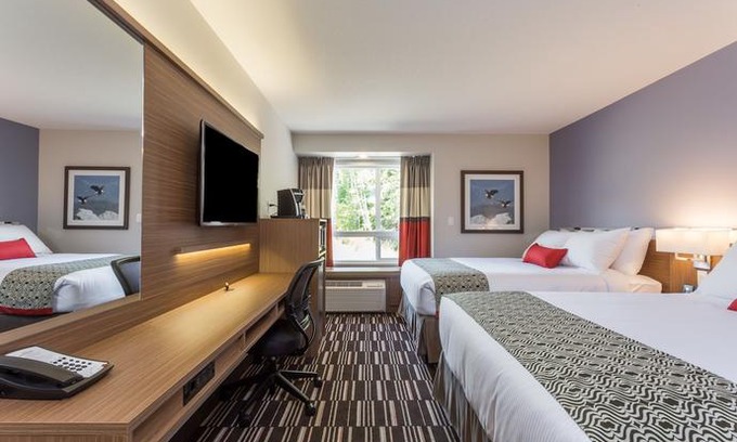 Fort St. John Hotel | Microtel Inn & Suites by Wyndham Fort Saint John