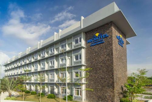 San Fernando Hotel | Microtel Inn & Suites by Wyndham San Fernando