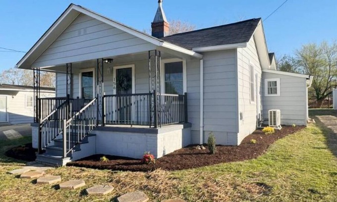Danville House | Mid-Century Bungalow - 2 miles from Casino