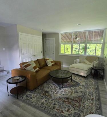 Roselawn Finance House | MidCity Country Charm