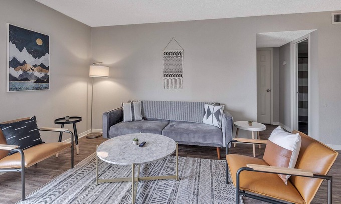 Midland Apartment | Midland Apartment Oasis + Local Attractions Nearby