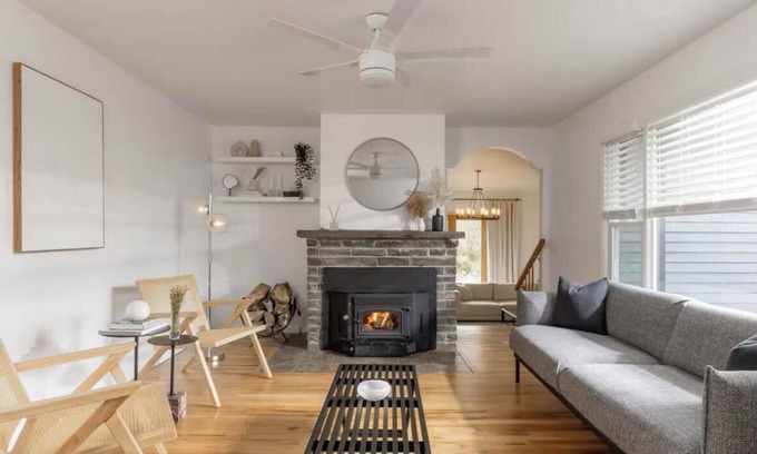 Callicoon House | Midnight Meadow Retreat, Serenity in the Catskills