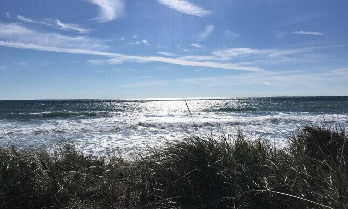 Town of East Hampton Condo | Midwaves- Ditch Plains at the Beach