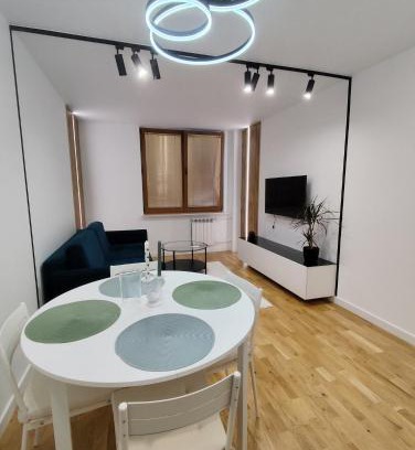 Sielce Apartment | Mieszkanie Konduktorska 1a
