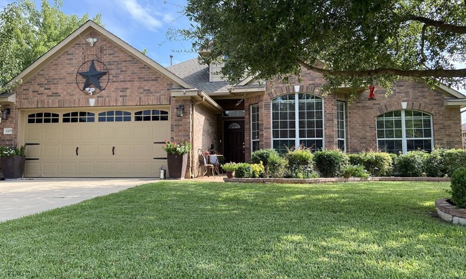 Pflugerville House | Mighty Pfine in Pflugerville