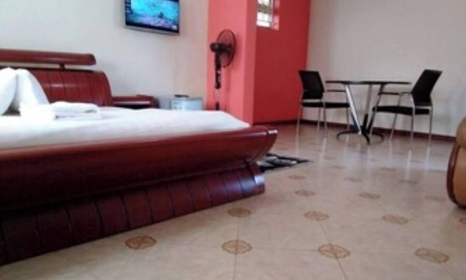 Entebbe Apartment | Migingo Suites Entebbe Airport Large double 2