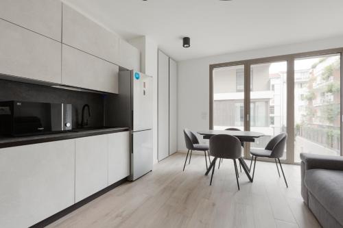 Porta Vittoria Apartment | Milano Modern Studio with Shared Pool & SPA