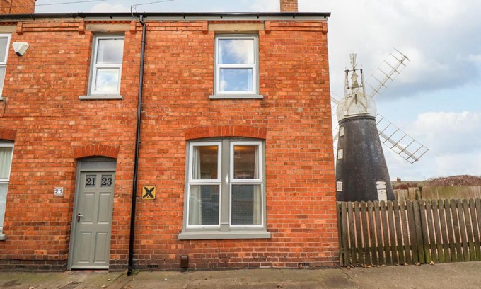 Lincoln House | Millside